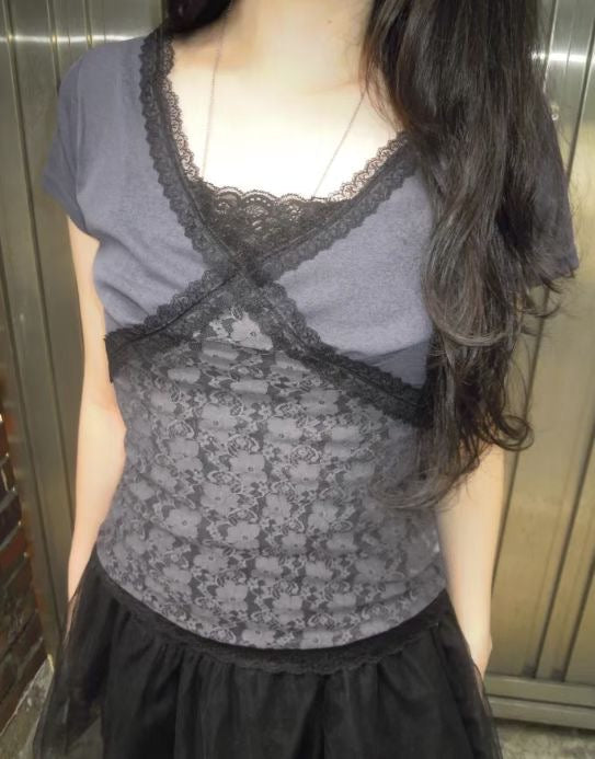 復古蕾絲短袖上衣 Vintage Lace Short-sleeved Top