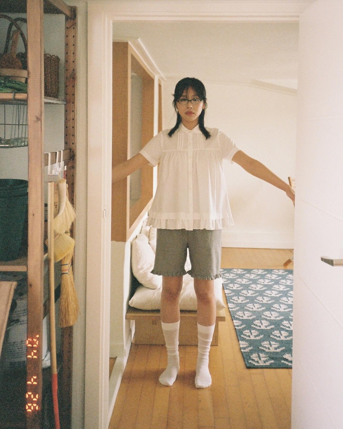 娃娃領荷葉邊襯衫 Peter Pan Collar Ruffled Blouse