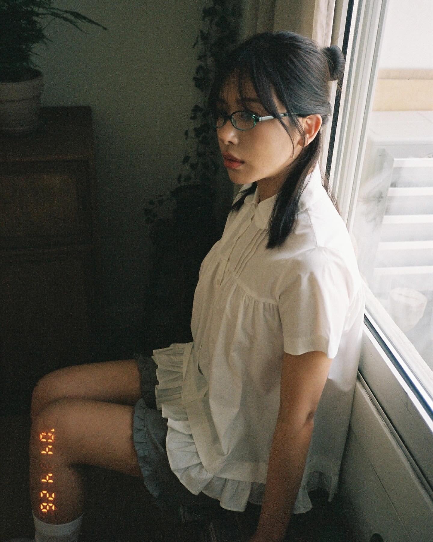 娃娃領荷葉邊襯衫 Peter Pan Collar Ruffled Blouse