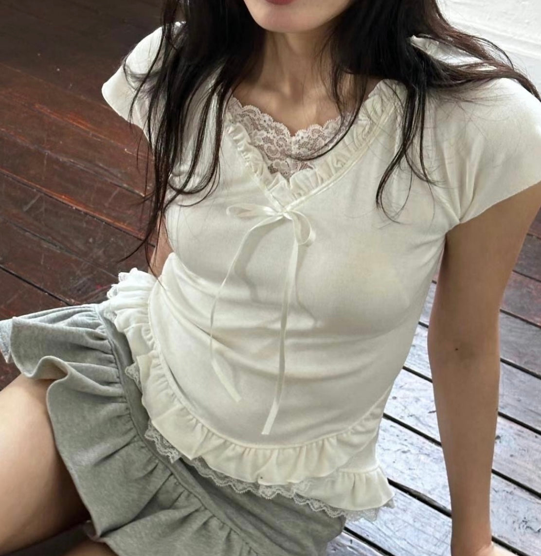 芭蕾風蕾絲蝴蝶短袖 Laced Ribbon Short Sleeve Top