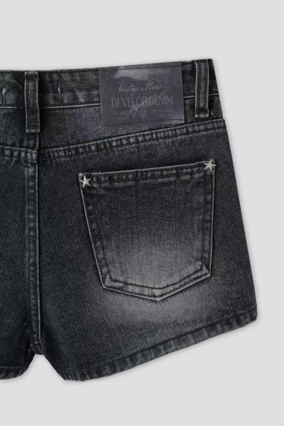 Star Washed Denim Shorts 星星洗水牛仔短褲