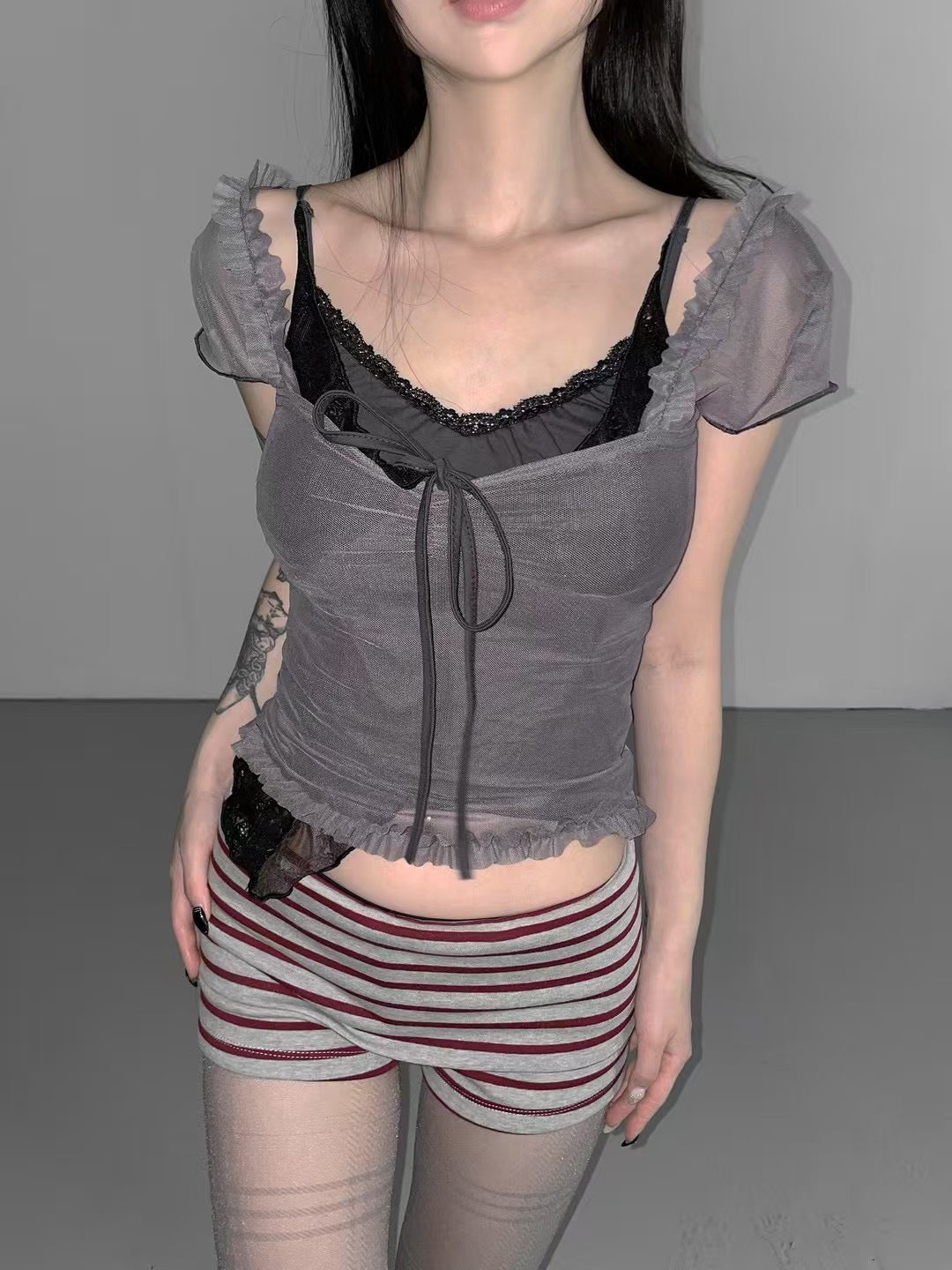 荷葉邊蝴蝶結透膚短袖上衣 Ruffled Ribbon Lace Short-sleeves