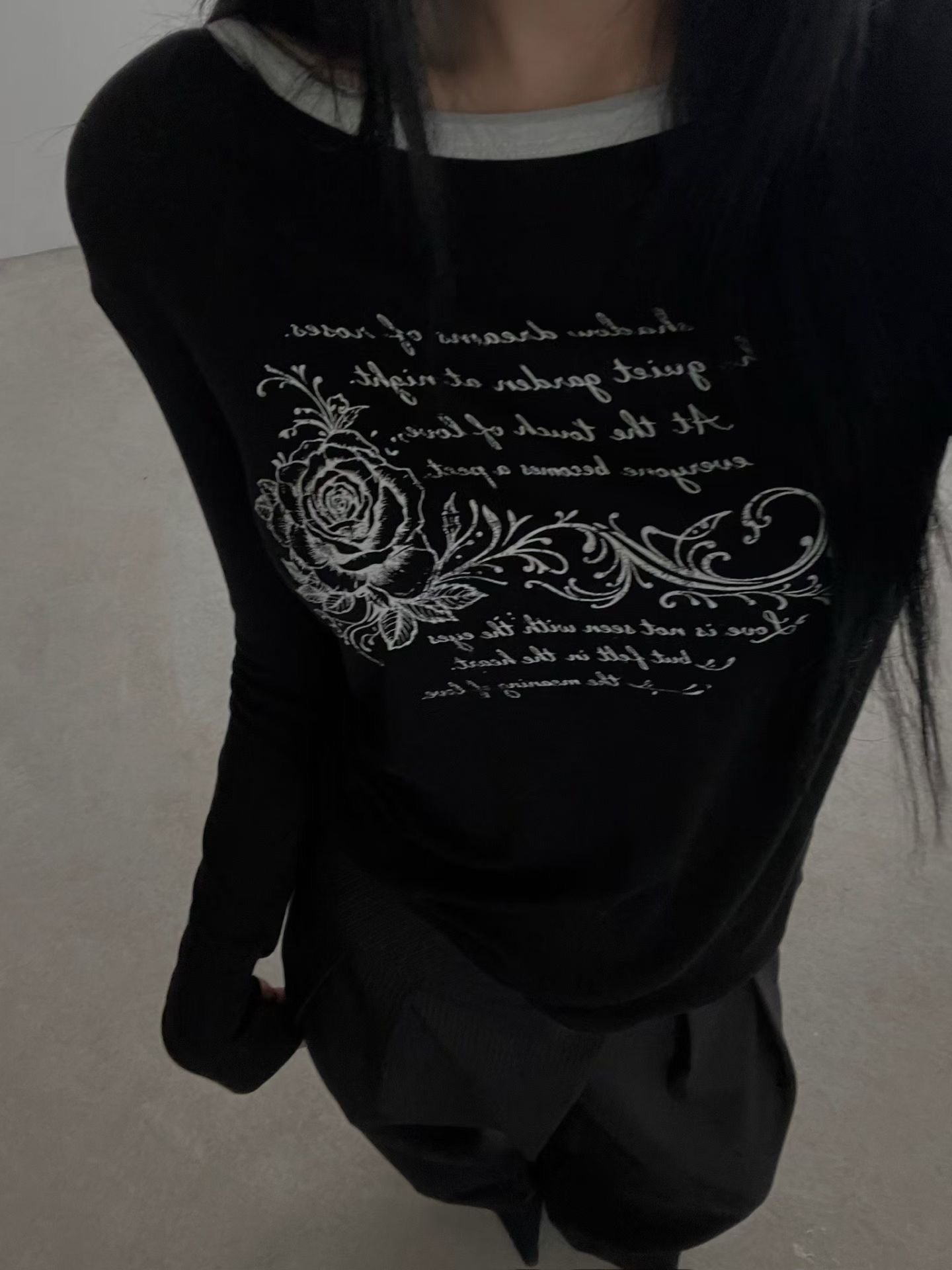 Vintage Calligraphy Long-sleeved Top