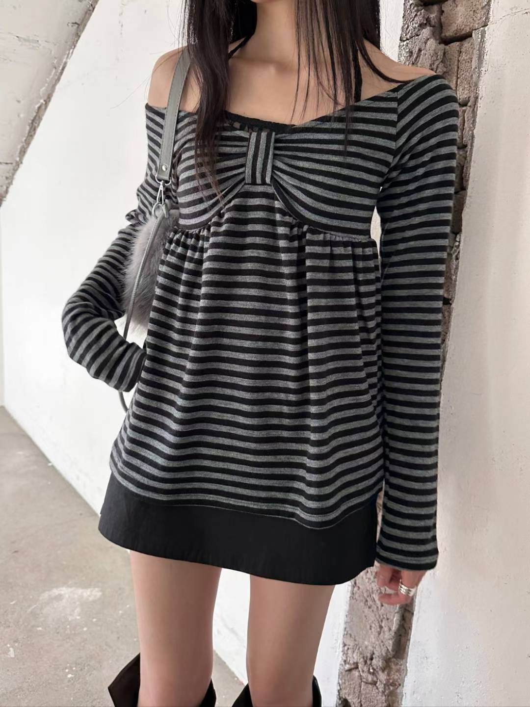 Ribbon Striped Long-sleeved Top