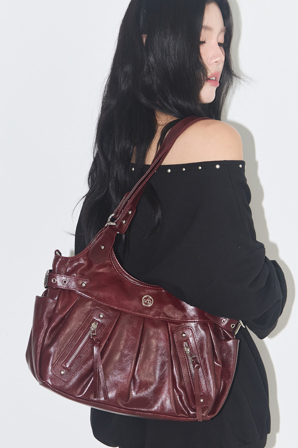 【ILLIGO】Amber Buckle Shoulder Bag | Burgundy