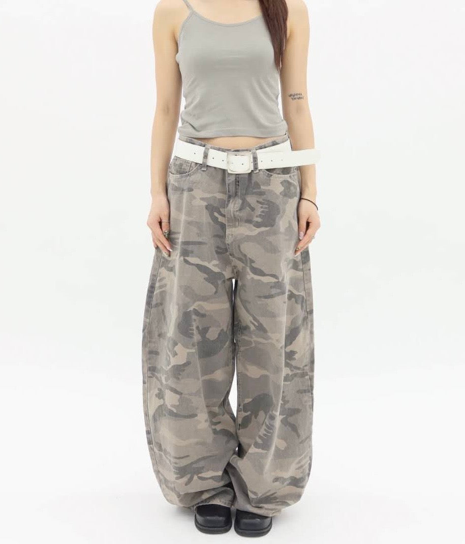 迷彩彎刀褲 Camoflage Barrel-leg Pants