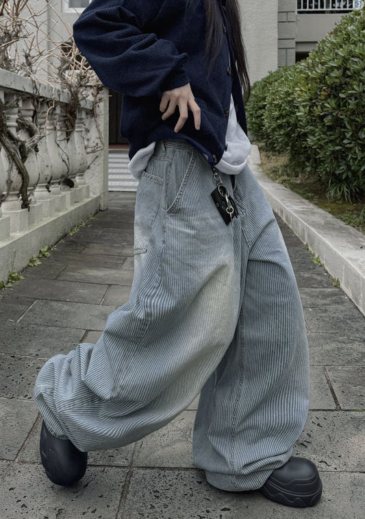 洗水直條牛仔寬褲 Washed Striped Baggy Jeans