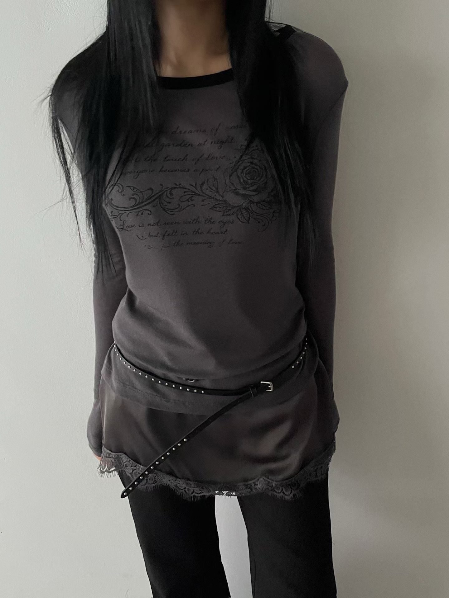 Vintage Calligraphy Long-sleeved Top