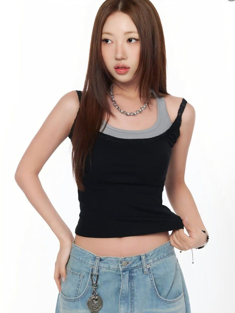 Fake Two-pieced Lace Camisole