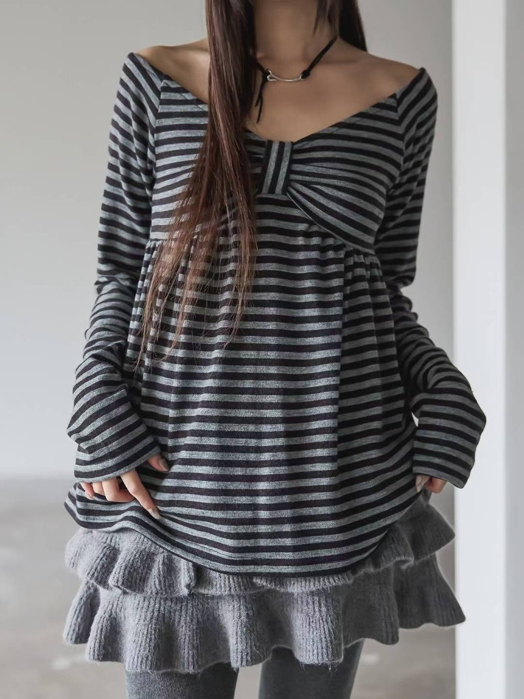 Ribbon Striped Long-sleeved Top