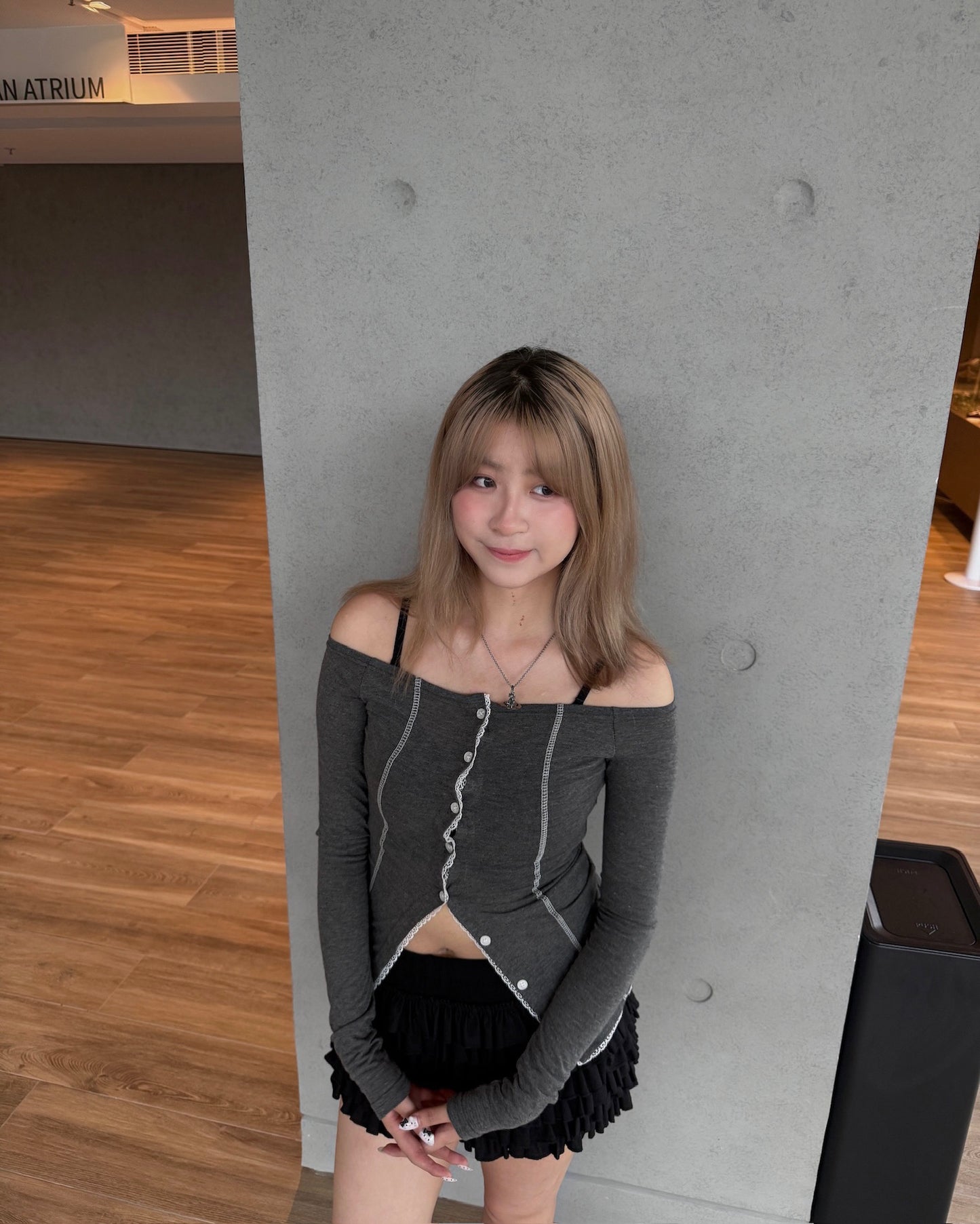 微透膚蕾絲一字膊 Off-shoulder Lace Cardigan