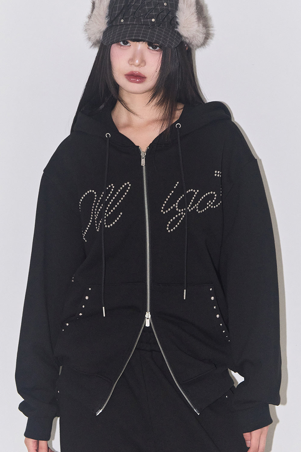 【ILLIGO】Cross Hotfix Hooded Zip-up | Black