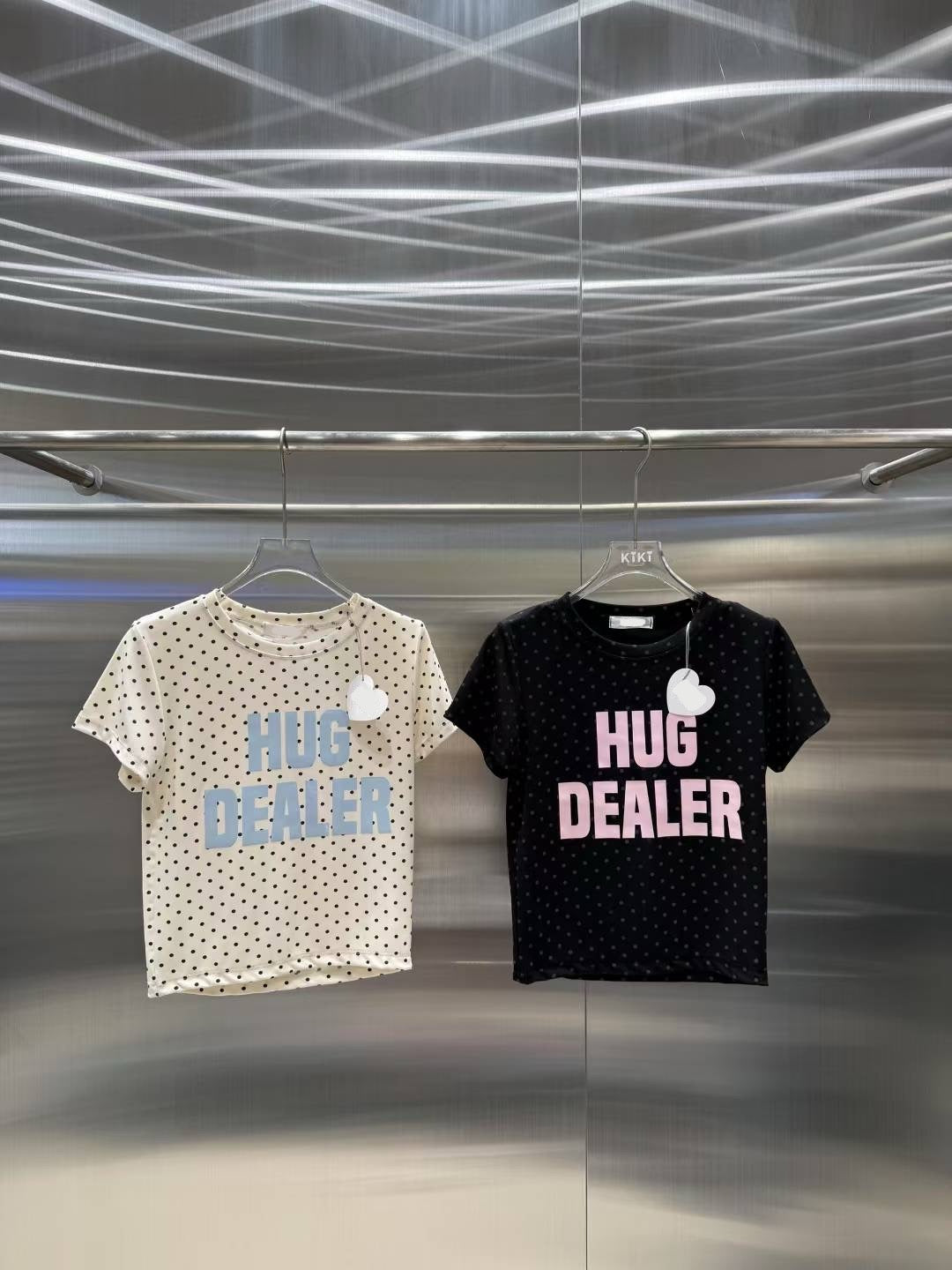 HUG HEALER 波點短袖上衣 HUG HEALER Polka Dot Short-sleeved T-shirt