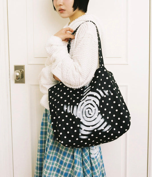 【WEBHOUSE】Twister Star Tote Bag | Black