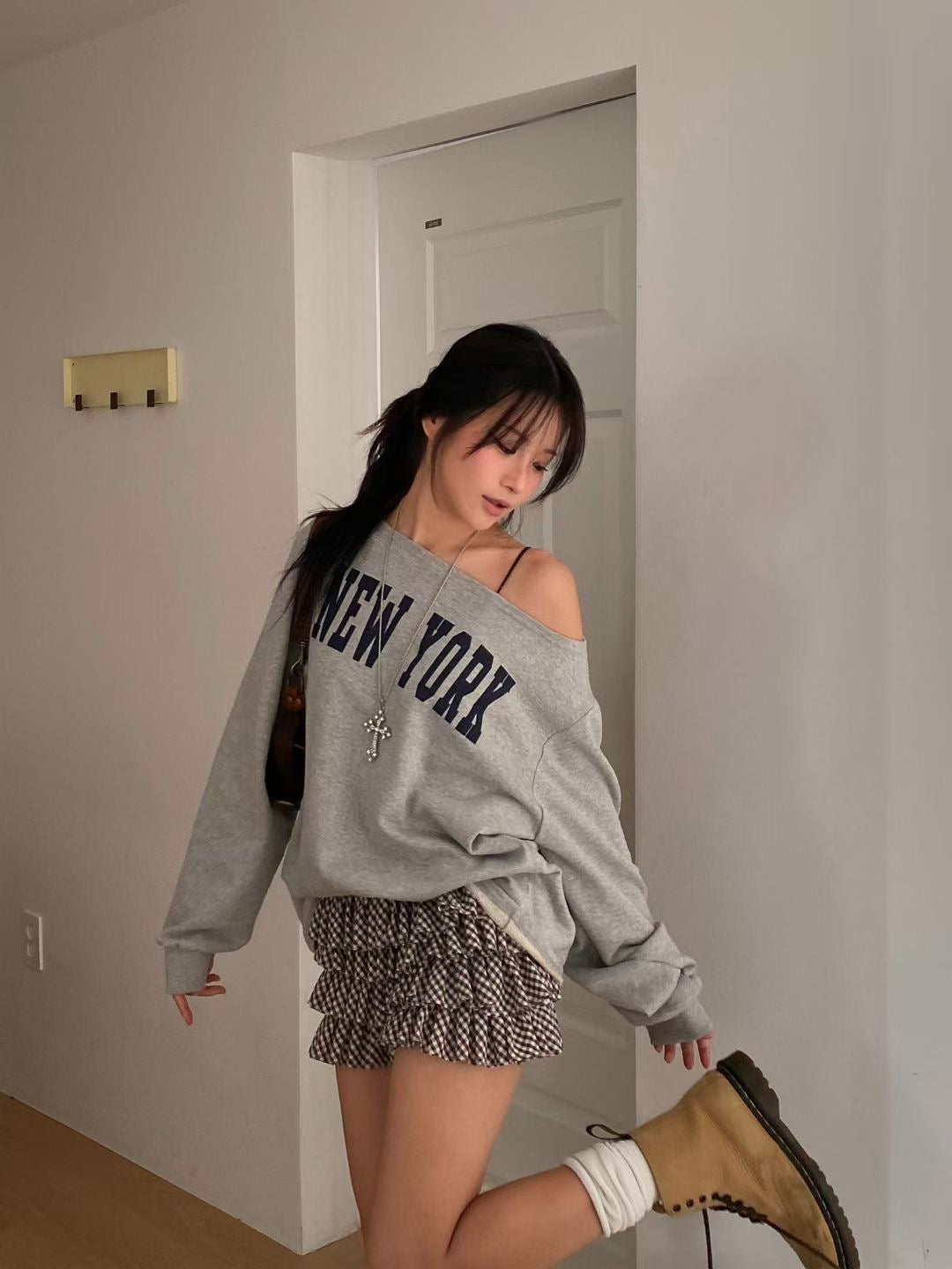 New York Off-shoulder Top