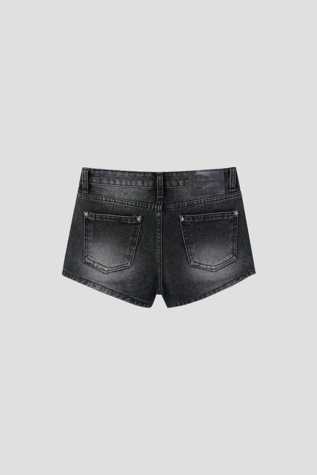 Star Washed Denim Shorts 星星洗水牛仔短褲