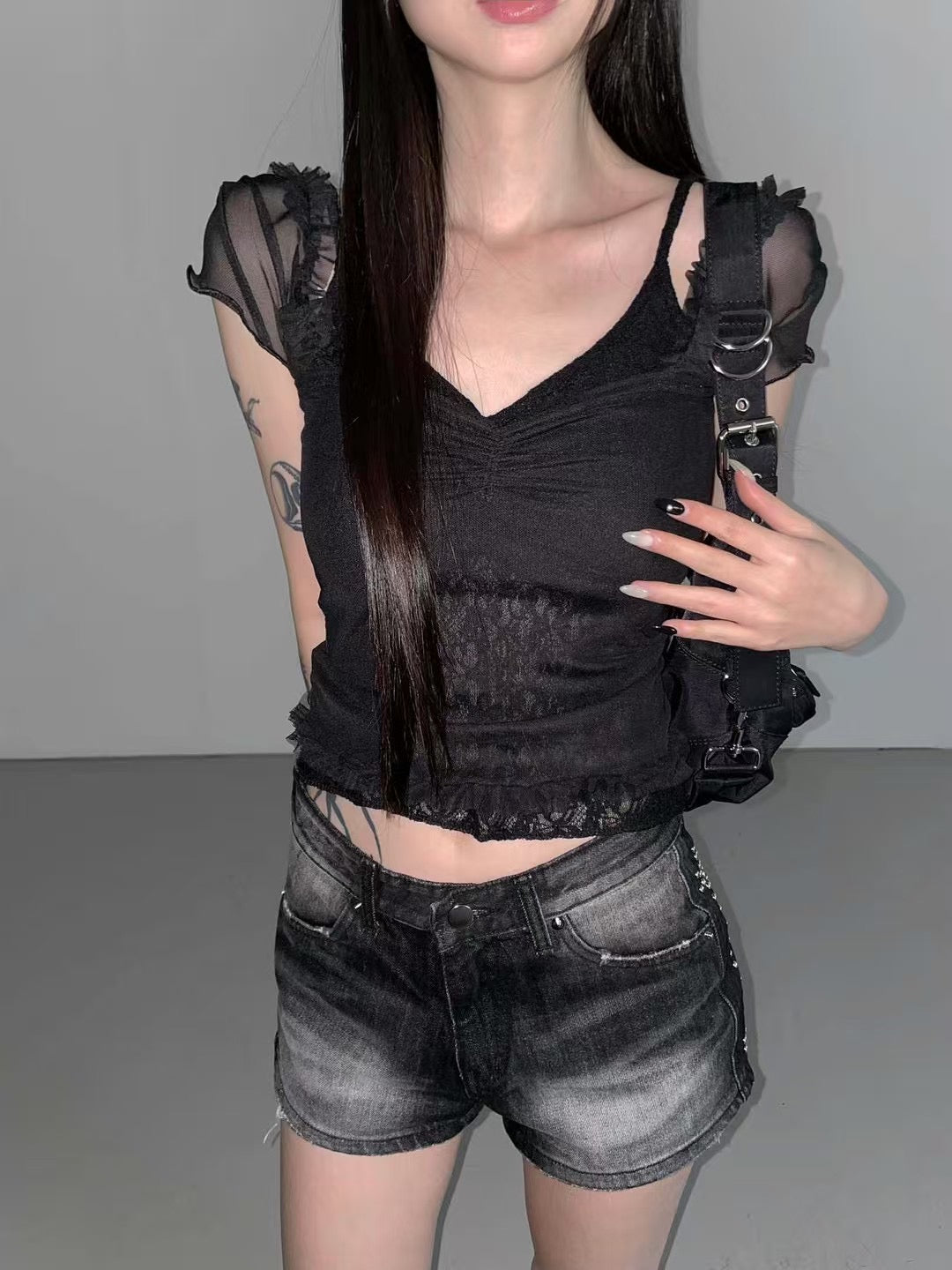 荷葉邊蝴蝶結透膚短袖上衣 Ruffled Ribbon Lace Short-sleeves