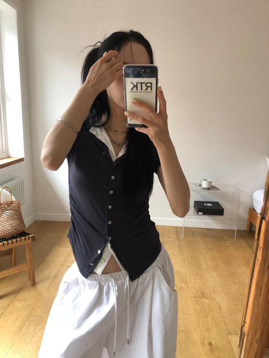 鈕扣短袖上衣 Button Short-sleeeved Top