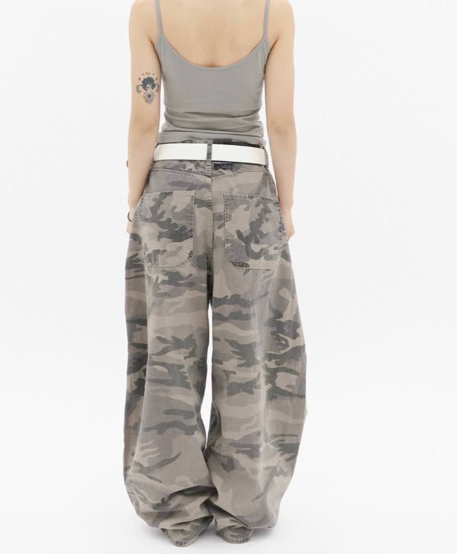 迷彩彎刀褲 Camoflage Barrel-leg Pants
